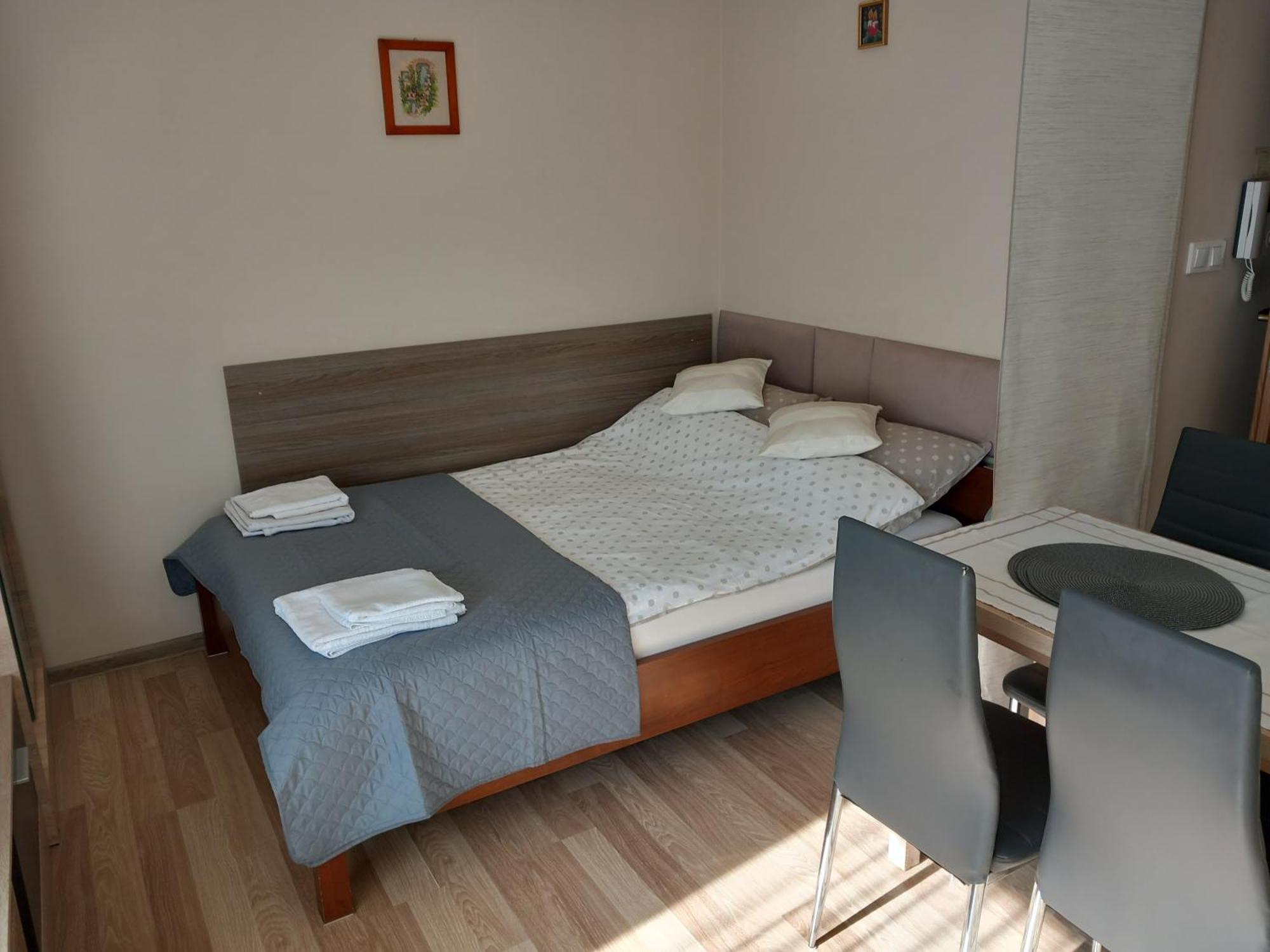 Apartament Jelenia Gora - Cieplice Екстериор снимка